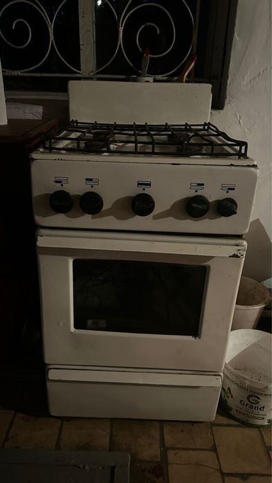 Продам газ плиту