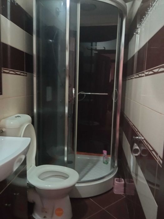 Închiriez apartament