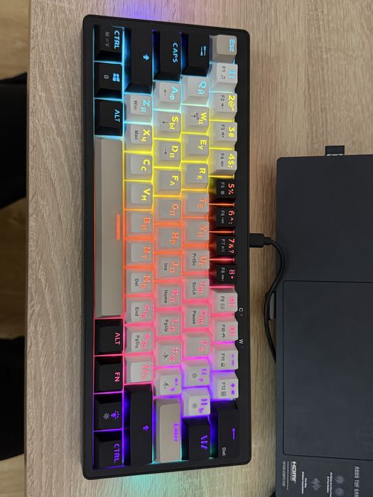 Продаю клавиатуру