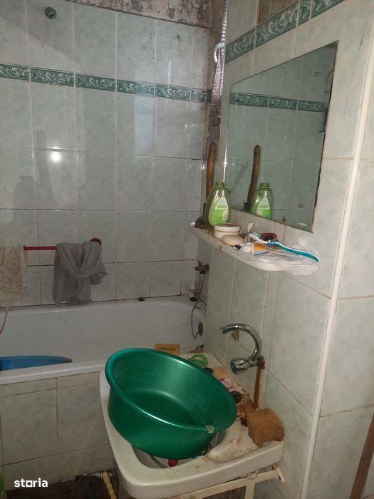 Vand apartament 2 camere Et.2 Carpati 1 - Satu Mare