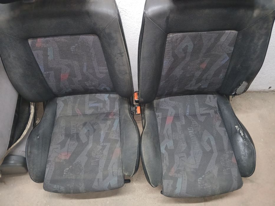 Продам передние сиденья гольф 3  венто