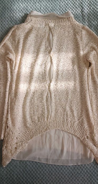 Елегантна блуза с паети