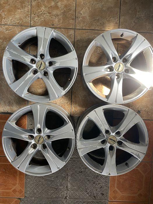 Диски R17 BMW,Honda (5*120)