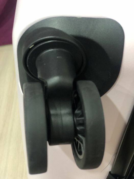 Чемодан М 60/40/25