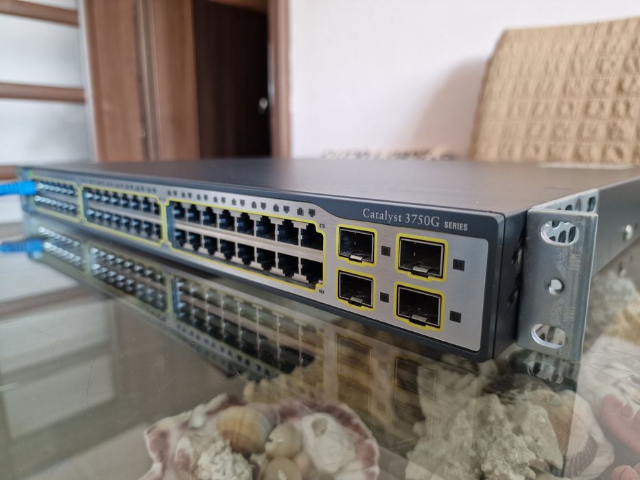 Cisco Gigabit Switch Catalyst WSC3750G48TSS гр. София Младост 4 • OLX.bg