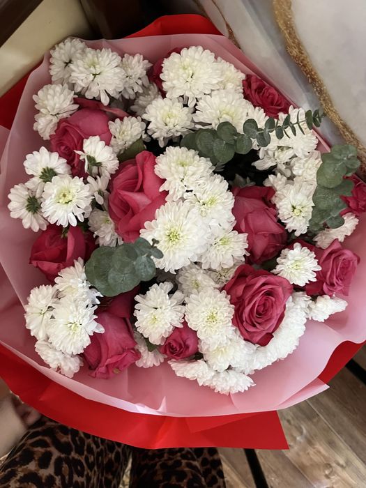 Цветы розывый и белый