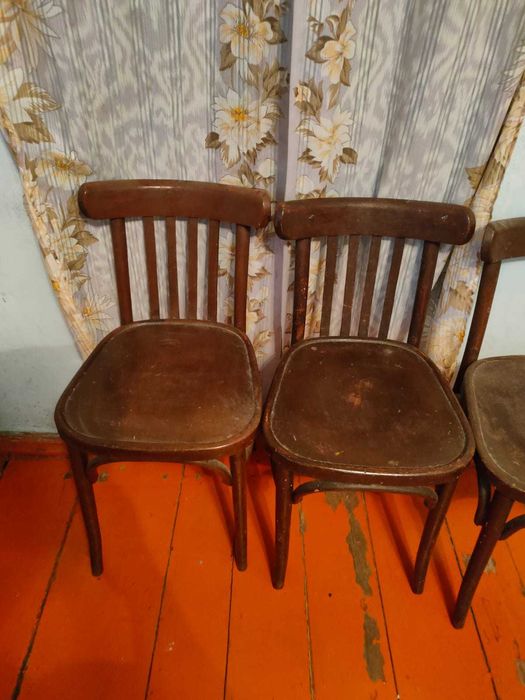 Продам венские стулья.