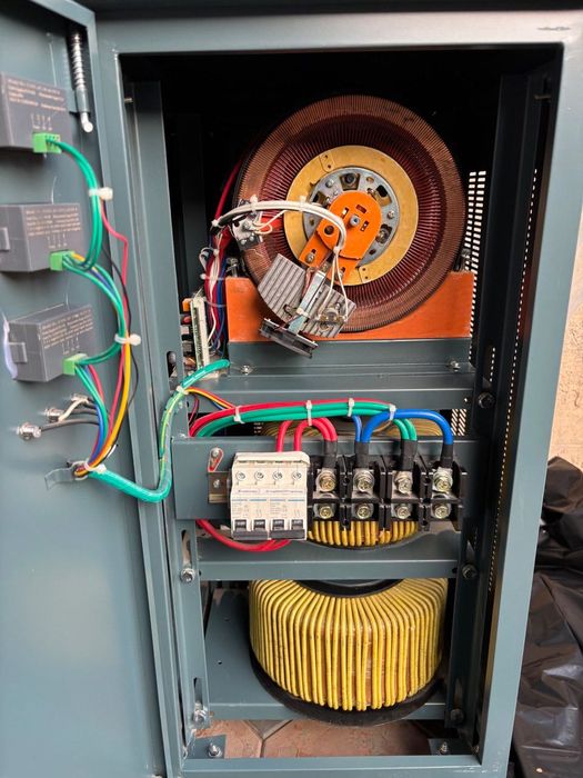 Продается стабилизатор Grandfar SVC-D30000VA