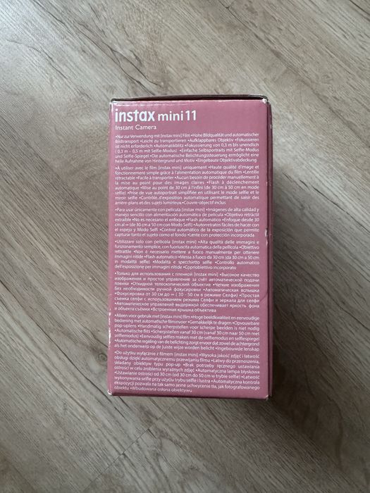 Продам Instax mini 11