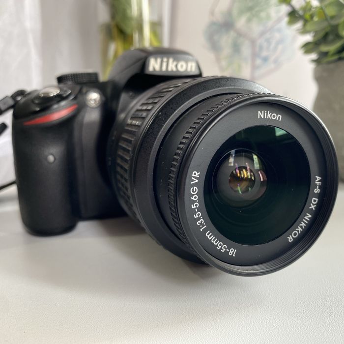 Nikon D3200 продам