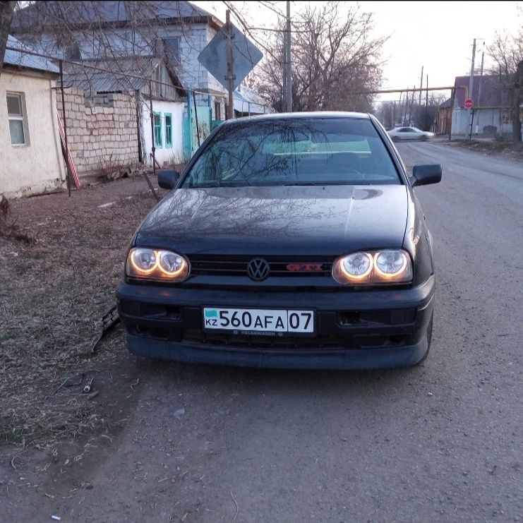 Ангельские глазки LED на Volkswagen Golf 4