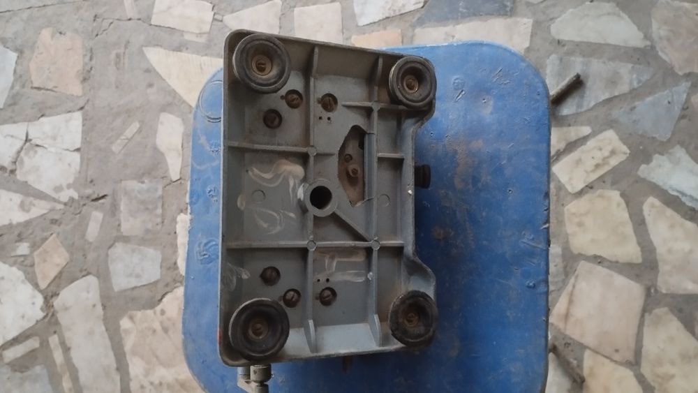 Продам для коллекции счетную машинку Феликс