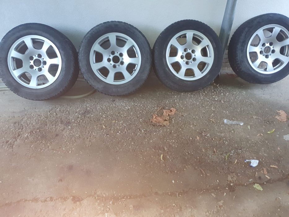 Vând jante cu cauciucuri de bmw seria 5 (225 55/16)