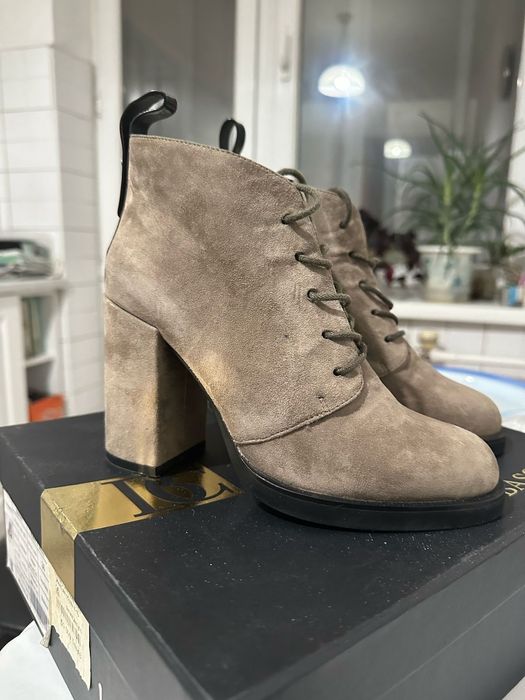 Продам женскую обувь