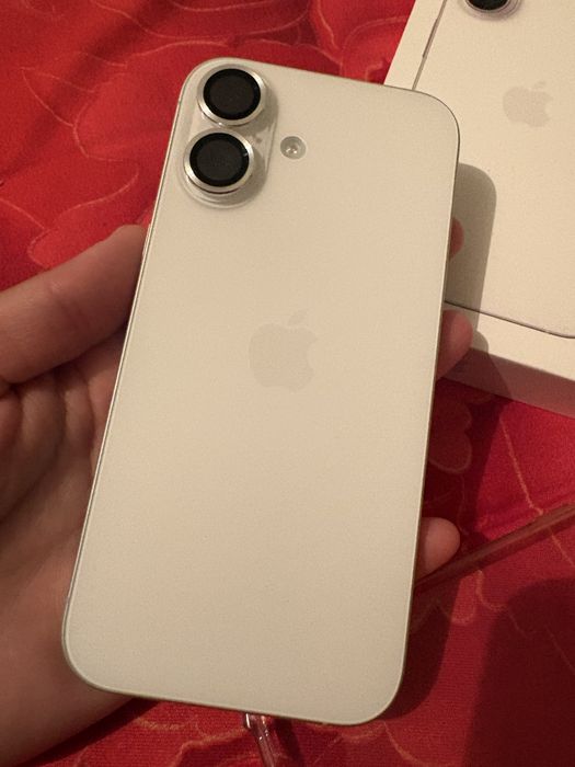 Iphone 16  256ГБ