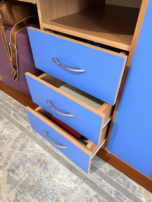 Шкаф в детскую комнату