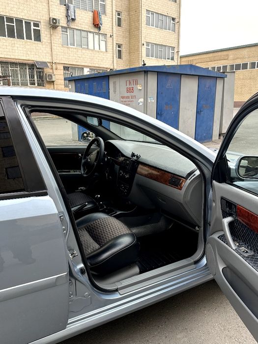 Lacceti 2011 2pazitsya