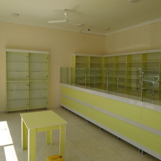 Apteka uchun mebel vitirina shkaf akrildan yasalgan