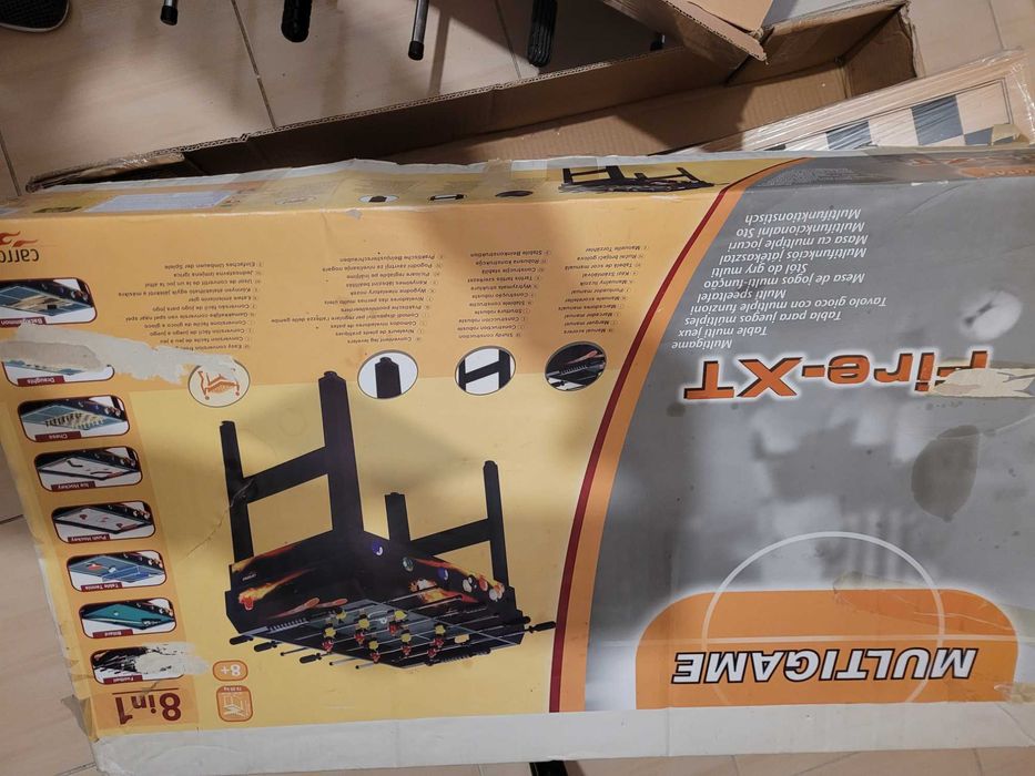 Joc fotbal , biliard ,tenis sah de masă