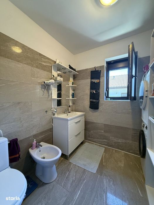Apartament spatios, 4 camere, decomandat, etaj 3 - Giroc, zona Planete