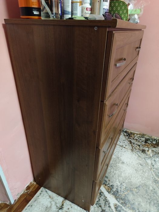 Продам комод в хорошем состоянии .