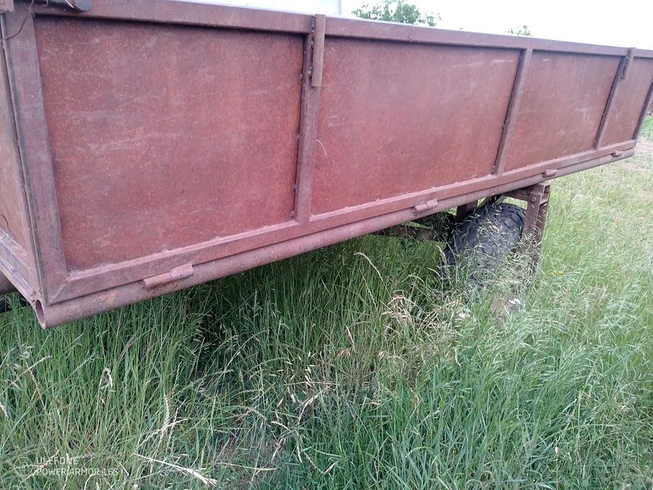 Vând trailer și remorca