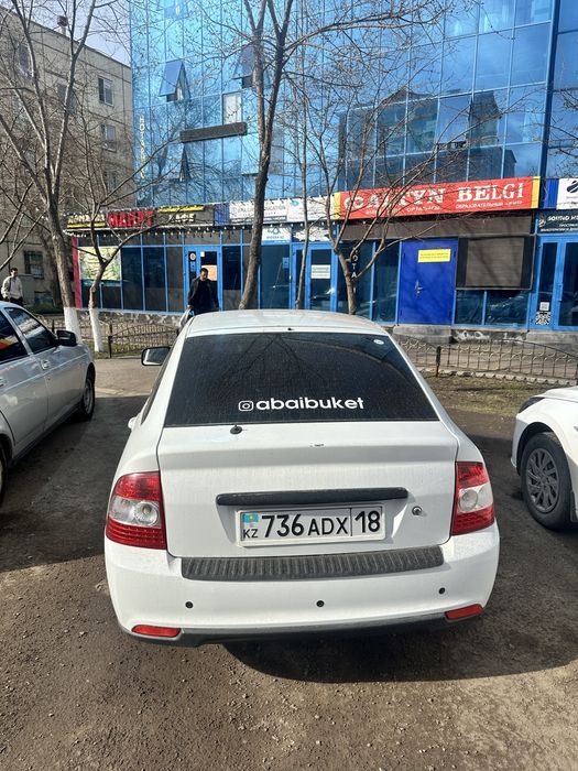 приора 2 люкс 2013год