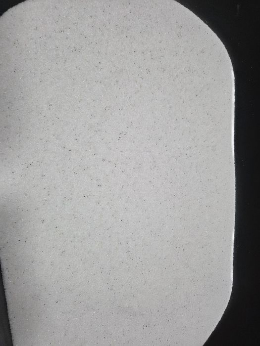 Кварцевый белый песок.