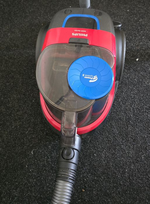 Aspirator fără sac, Philips PowerPro Compact, FC9330/09, 750W., PowerCyclone 5, perii triactive, parchet, filtru anti-alergic ECARF, roșu