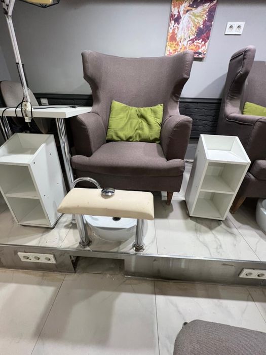 Продается мебель для салона красоты