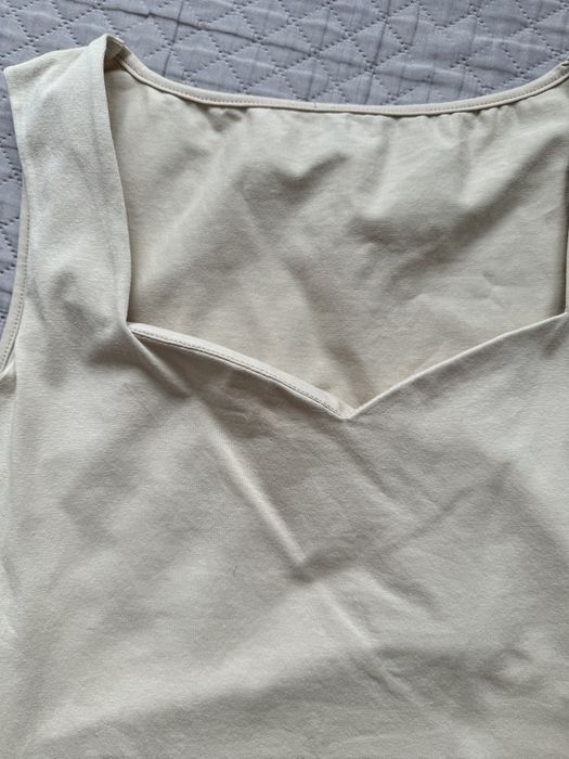 Продам бежевую майку