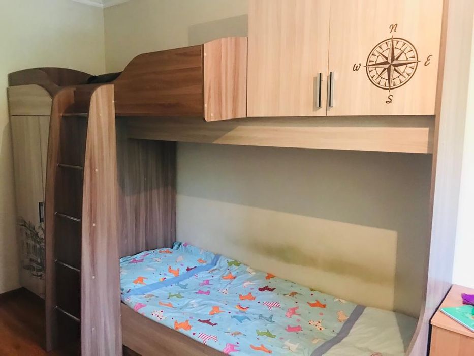 Двухъярусная кровать