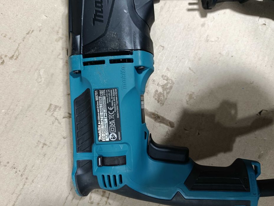 Ciocan Rotopercutor Makita M8701 Professional (800W, SDS-Plus)