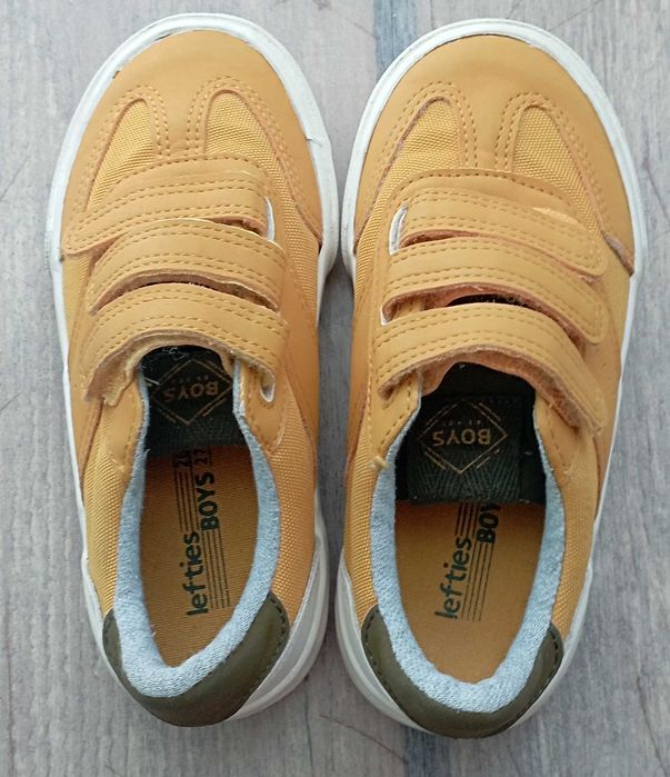 Обувки за момче 26/27. размер