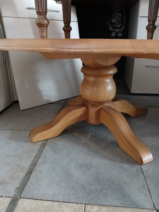 Холни масички от масивно дърво