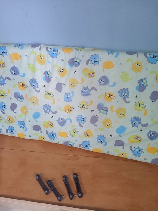 De vânzare pat copii transformabil