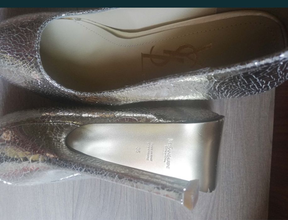 Туфли MANOLO BLAHNIK, 35 размер,продам.