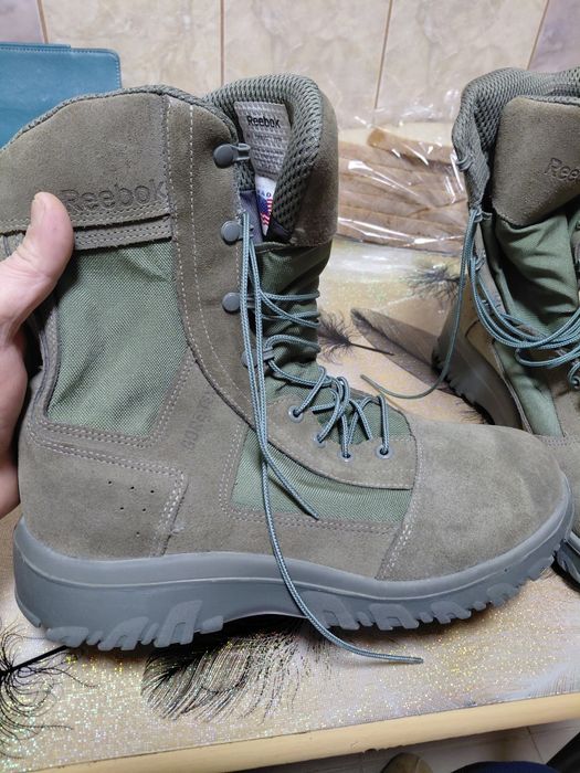 Vind ghete reebok militare noi