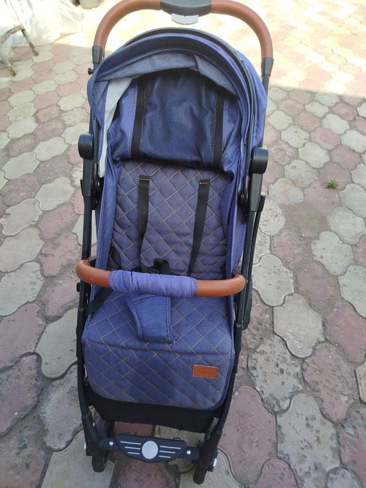 Коляска прогулочная