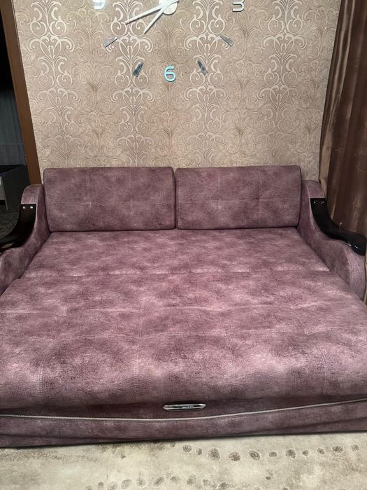 Продам диван с креслами