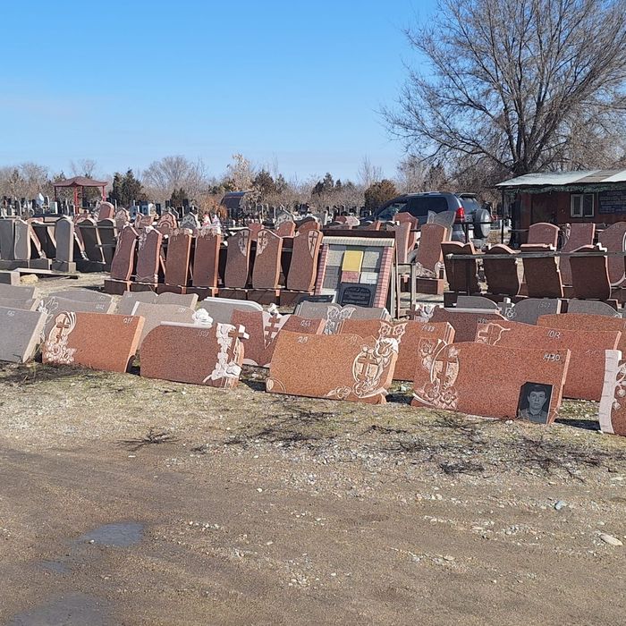 Установка памятников. Гранит . Мрамор.