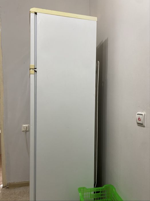 Продам холодильник