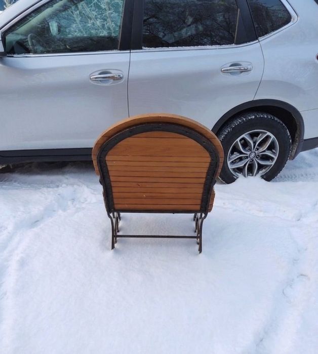 Продам кованные стол и стулья