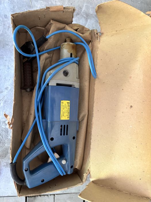 Продам машинку сверлильную СССР