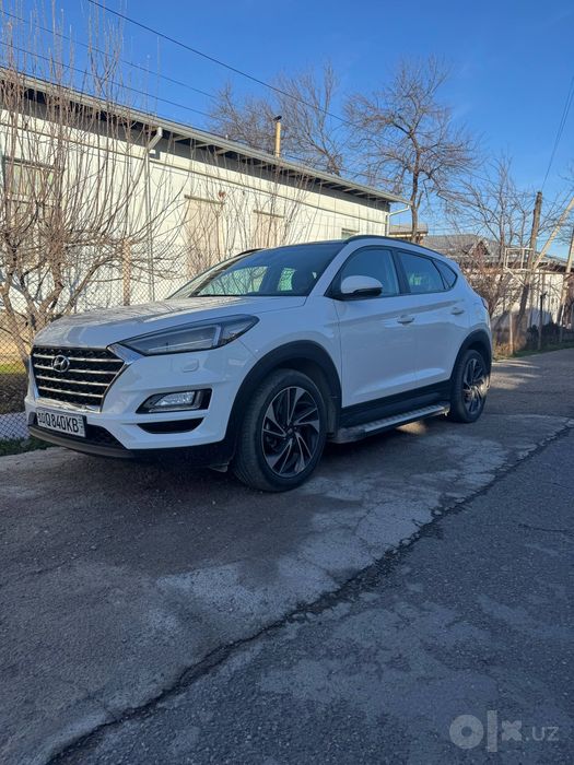 Hyundai tucson sotiladi full pozitsiya