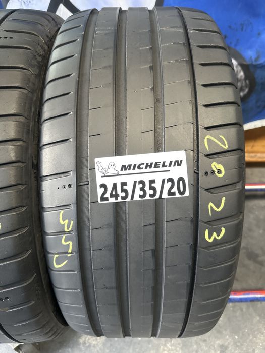 245/35/20 Michelin