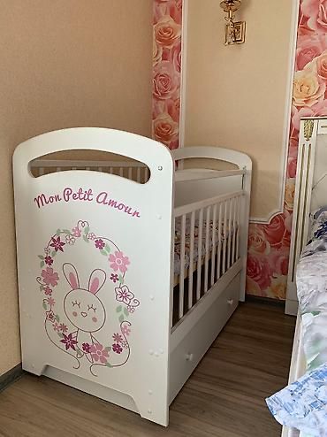 Продаю манеж срочно!