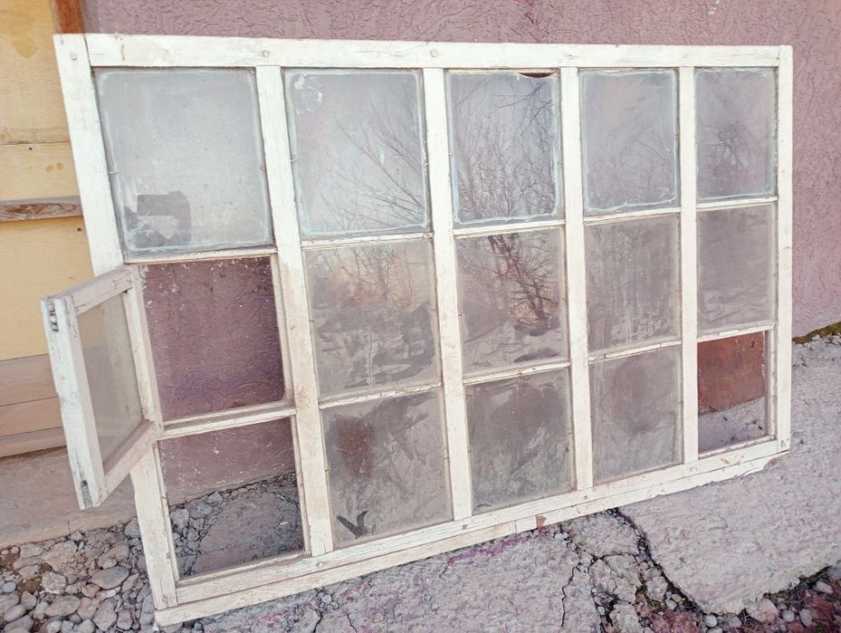 Окно деревянное стеклами