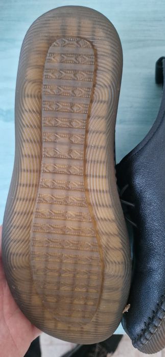 Pantofi de piele nepurtati