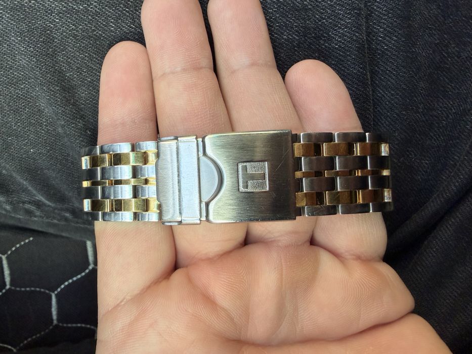 Продам часы Tissot